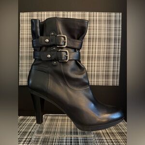 NWOT Stuart Weitzman Buckeroo Black Leather Double Buckle Heeled Boots